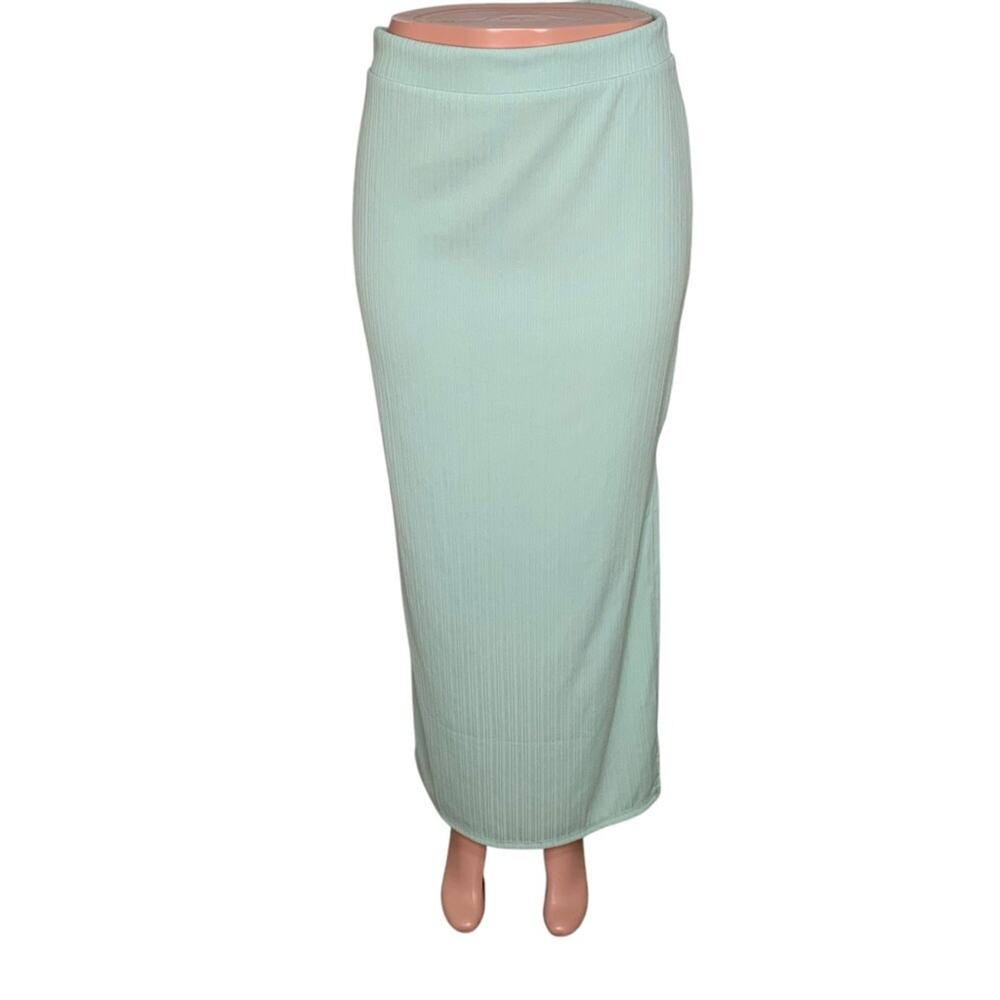 Haute Monde NWOT Ribbed Maxi Skirt Elastic Waistband Green Size L